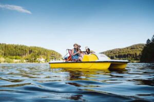 watertrapboot op het meer de Schluchsee