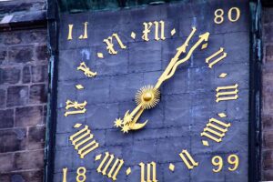 wijzerplaat van middeleeuws uurwerk